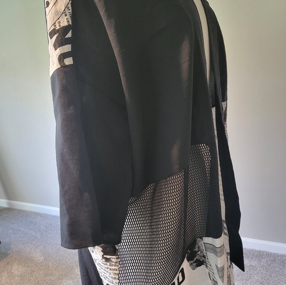F. Modern – What’s Black and White and Read All Over Jacket/Topper (One Size) - Picture 6 of 16